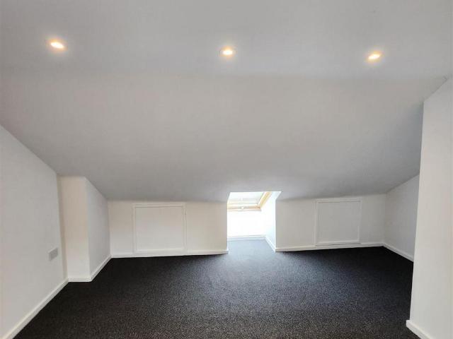 Marsh Lane, West Bromwich 5 bed house to rent £1,400 pcm £323 pw