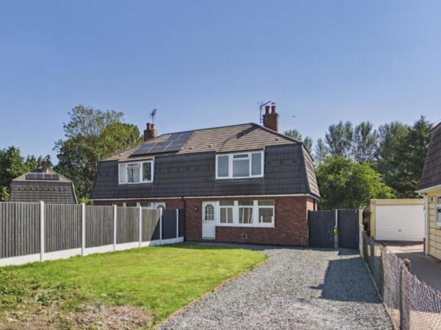 Marsh Meadows, Stafford, ST20 3 bed house to rent £1,100 pcm £254 pw