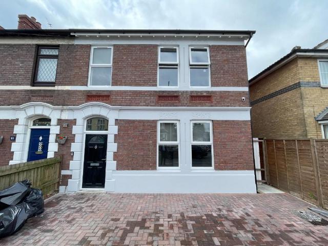 Marsh Road Company Let Studio to rent £3,300 pcm £762 pw