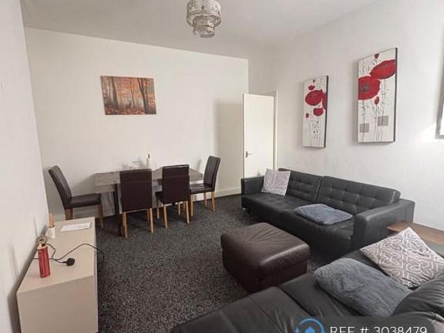 Marshall Wallis Road, South Shields. 3 bed flat to rent £700 pcm £162 pw