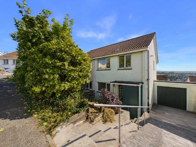 Marshall Avenue, Wadebridge 3 bed semi detached house to rent £1,300 pcm £300 pw