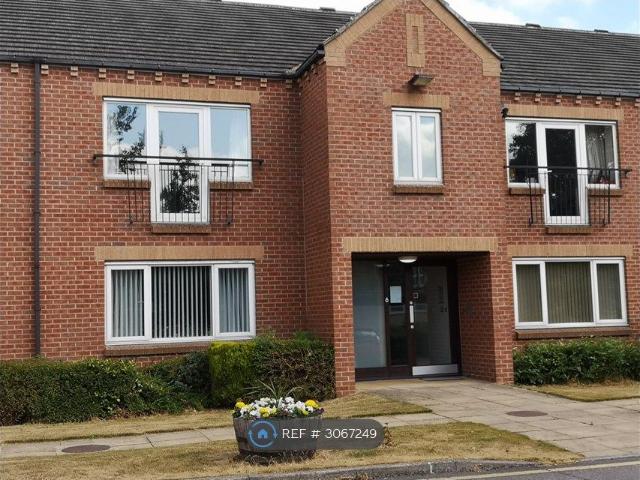 Marshall Court, Yeadon, Leeds LS19, 2 bed flat to rent, £900 pcm | PrimeLocation