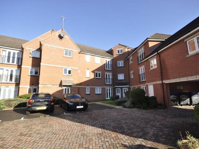 Marshall Crescent, Wordsley 2 bed flat to rent £950 pcm £219 pw