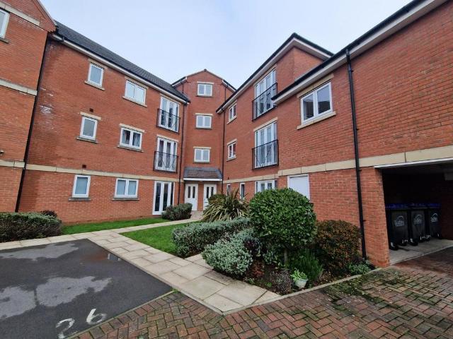 Marshall Crescent, Stourbridge 2 bed flat to rent £950 pcm £219 pw