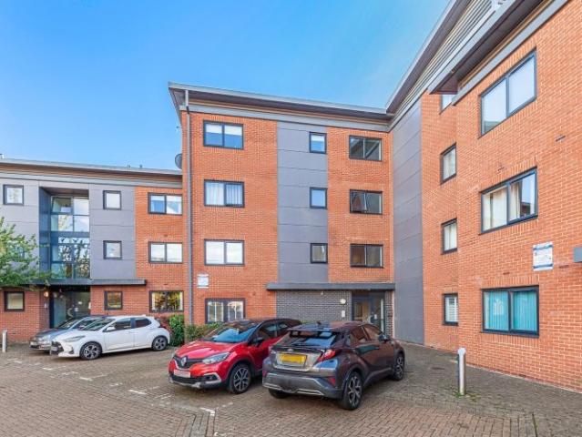 Marshall Road, Banbury OX16, 1 bed flat to rent, £1,000 pcm | PrimeLocation