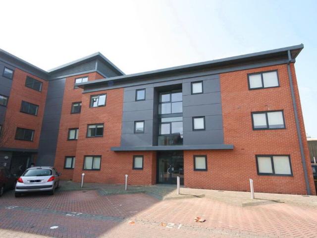 Marshall Road, Banbury, Oxon OX16, 2 bed flat to rent, £1,200 pcm | PrimeLocation