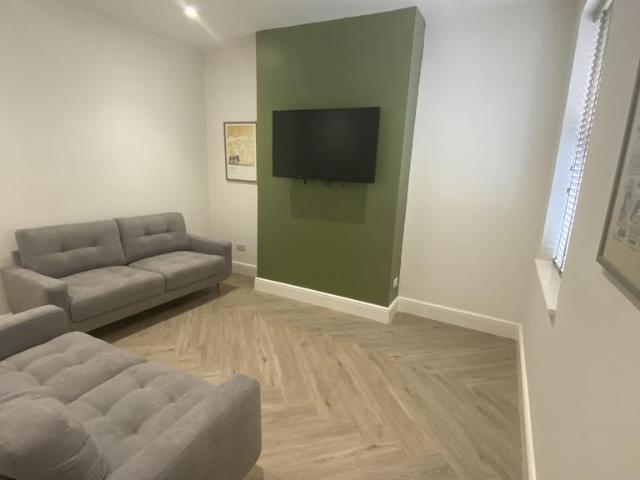 Marshall Street, Hull HU5 5 bed house to rent £435 pcm £100 pw