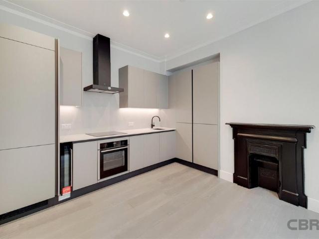 Marshall Street, London, W1F 3 bed townhouse to rent £7,453 pcm £1,720 pw