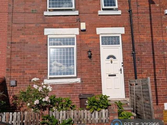 Marshall Street, Stanley, Wakefield, WF3 3 bed terraced house to rent £1,050 pcm £242 pw