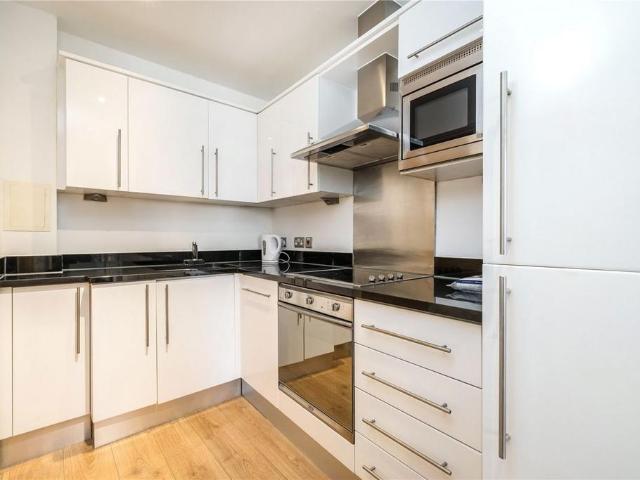 Marsham Street, London SW1P 2 bed flat to rent £3,380 pcm £780 pw