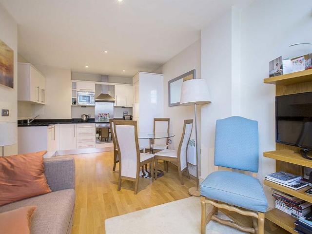 Marsham Street, London SW1P 2 bed flat to rent £3,358 pcm £775 pw
