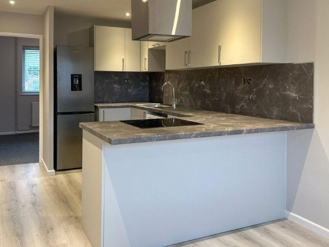 Marston Road, Thame, Oxfordshire OX9, 1 bed flat to rent, £1,200 pcm | PrimeLocation