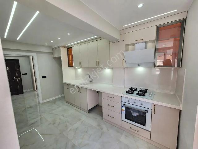 Mars'tan Akçay'da Aileniz İçin Geniş, Konforlu Ve Hazır Bir Yaşam ! Ayrı Mutfak Ön Cephe 2+1 Daire