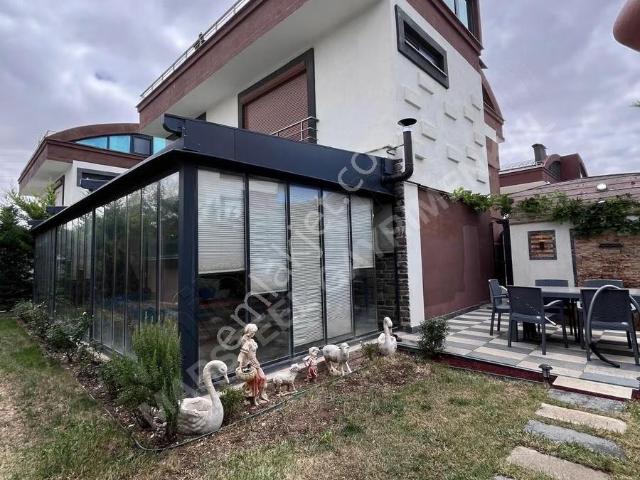 Marsteel'den Site İçerisinde Full Eşyalı Kiralık Villa