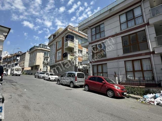 Mas212 Sitesinde 1+1 Bahçe Kullanımlı Boş Daire/ Metro 5 Dk