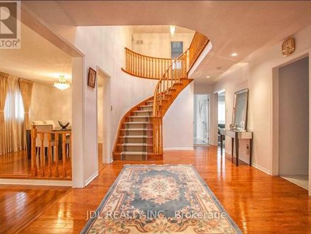 Master Bedroom 2Nd Floor 101 Summerdale Dr Drive, Markham, ON, L3T 6W3 house for lease | Listing ID N13704 | Royal LePage