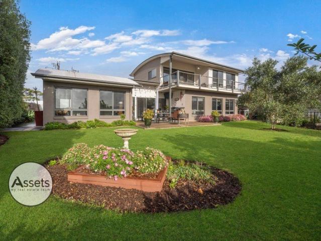Master Built Family Home Offering Space, Style & Spectacular Views