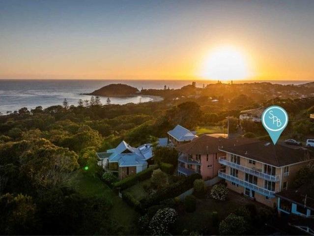 Master built Three Storey Residence with Ocean Views from Scotts Head to Nambucca Heads