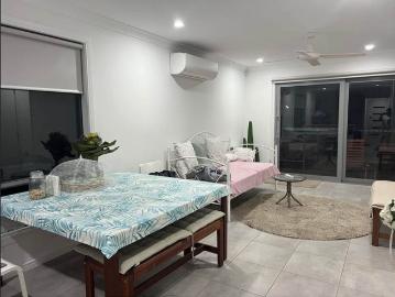 Master room ensuite in beautiful Spring Mountain