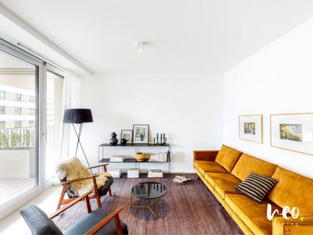 Masterbedroom, EBK, Wannenbad, Gäste WC und Südbalkon