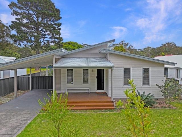 MASTERCLASS IN COASTAL LIVING