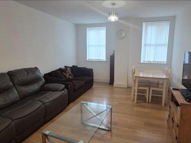 Masters House, Ayelsubury, HP21 2 bed flat to rent £1,375 pcm £317 pw
