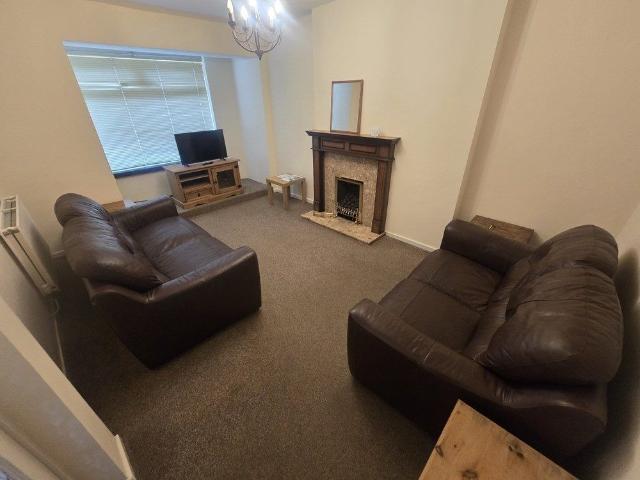 Mastrick Road, Aberdeen, AB16