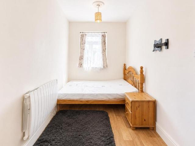 Maswell Park Road, Hounslow TW3 Studio to rent £950 pcm £219 pw
