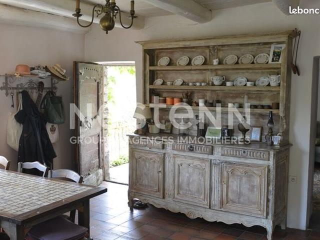 Mas 10 pièces 217 m²