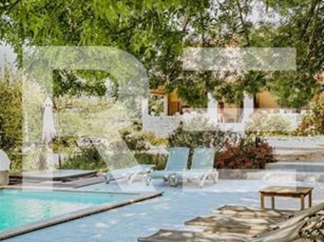 Mas 19 pièces 486 m²