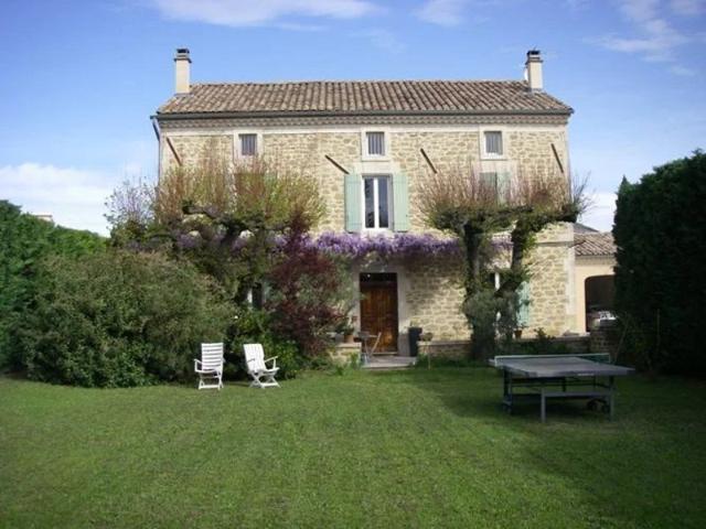MAS 7 CHAMBRES SUR 700M² de JARDIN CLOS ET ARBORE