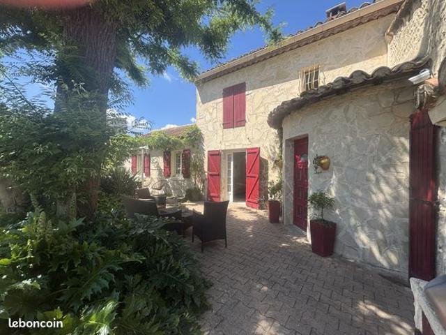 Mas 6 pièces 140 m²