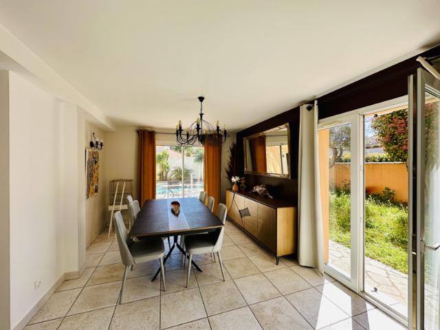 MAS CONTEMPORAIN PREMIUM LATTES CENTRE 155M2 SUR 590M2 DE