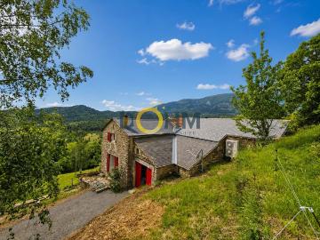 Mas Cévenol avec vue Mont Lozère
