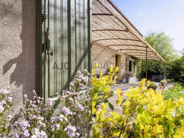 Mas provençal de 230 m² sur plus de 5 600 m² de terrain