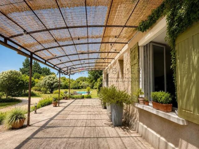 Mas provençal de 230 m² sur plus de 5 600 m² de terrain 231m² Saint Rémy De Provence