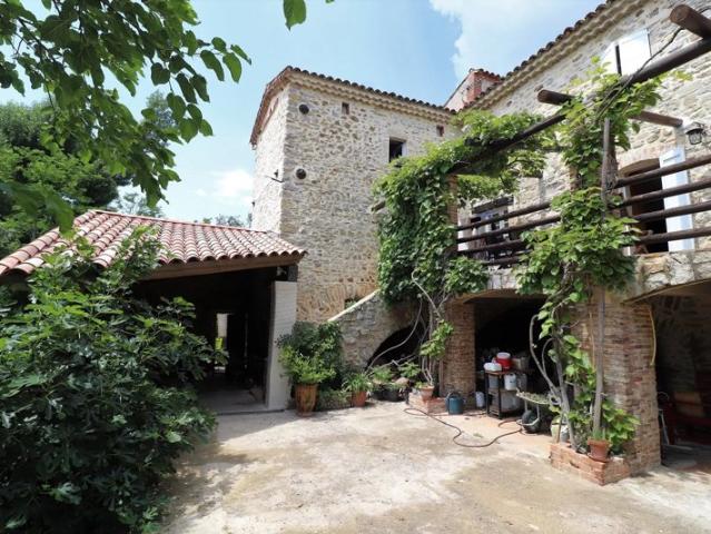 Mas 390 m2 au coeur des Cévennes