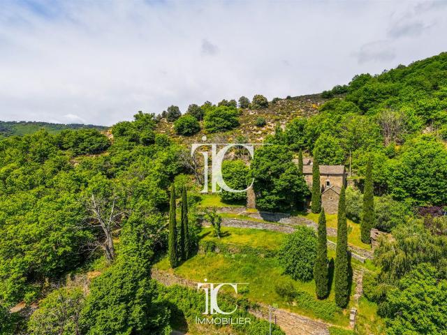 Mas D’Exception Du Xviie Siècle – 236 M² – 38 Hectares – Vue. 236m² Les Vans
