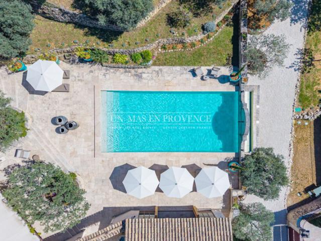 Mas d'Exception avec Piscine au Domaine de Vidauque ? Location