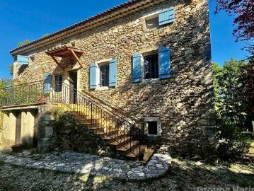 Mas de 234m2 à Saint Julien De Peyrolas