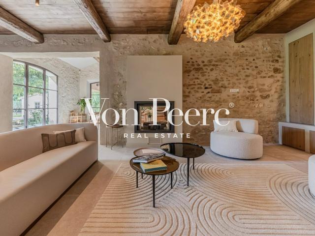 Mas de caractère Saint Rémy de Provence 270m² Saint Rémy de Provence