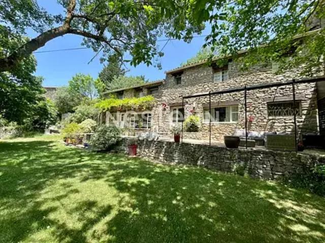 Mas des Cours 11570 Achat / Vente maison 9 pièces t9 au dernier étage terrasse