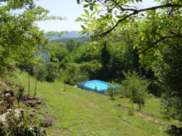Mas du 18e de 500 m2 avec 6 appartements, sur 2 hectares