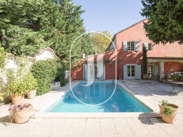 Mas du 19ème siècle à vendre à Maillane 210m² Maillane
