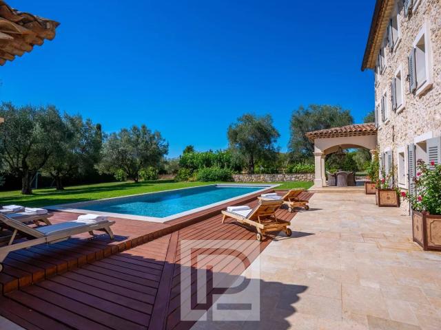 Mas en pierre entièrement rénové aux portes de Mougins – Cal. 317m² Mougins