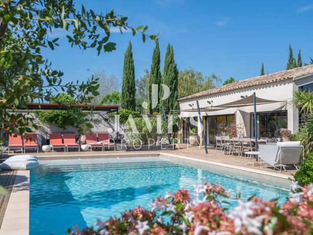 Mas en Pierre 350m² Saint Rémy de Provence