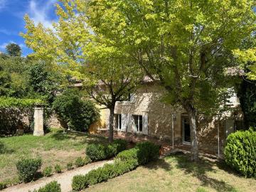 Mas en pierre restauré à vendre à 15 minutes de Bonnieux ave. 250m² Bonnieux