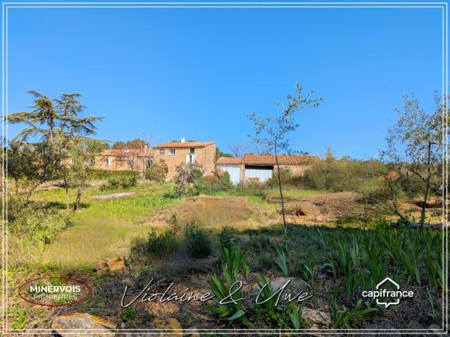Domaine viticole d'exception de 47 hectares avec mas en pierre, gîtes et vignoble AOC Minervois – Hérault