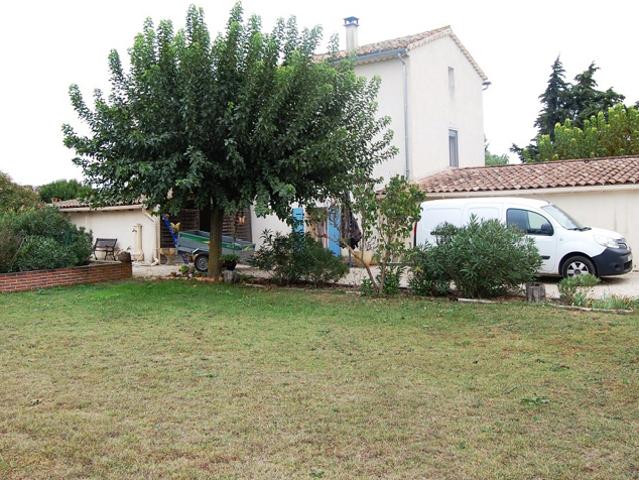 Mas en pierre 250 m2 sur 2000 m2 de terrain