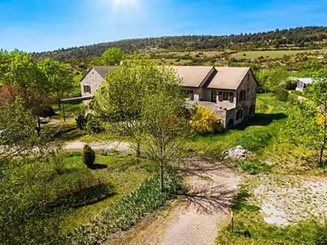 Mas Saint Chély 48210 Achat / Vente maison 15 pièces t15 terrasse
